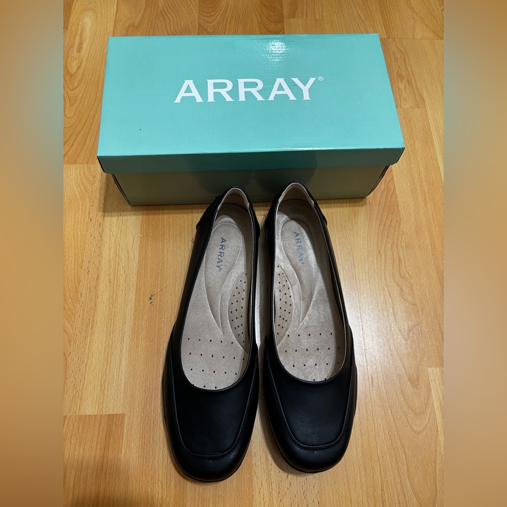 Array comfort Women's Black Flats NEW